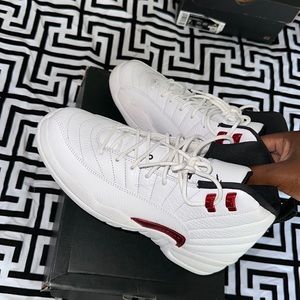 AIR JORDAN 12 (GRADESCHOOL)